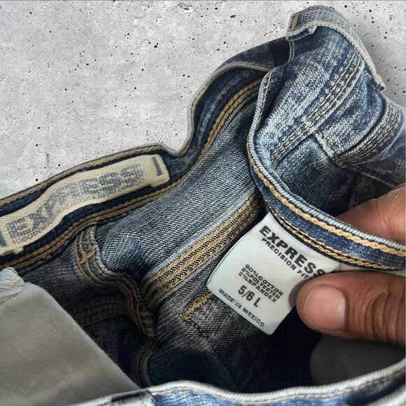 Express Precision Fit Low‎ Rise Boot Cut Stretch Denim Jeans woman’s Size L - Picture 4 of 6